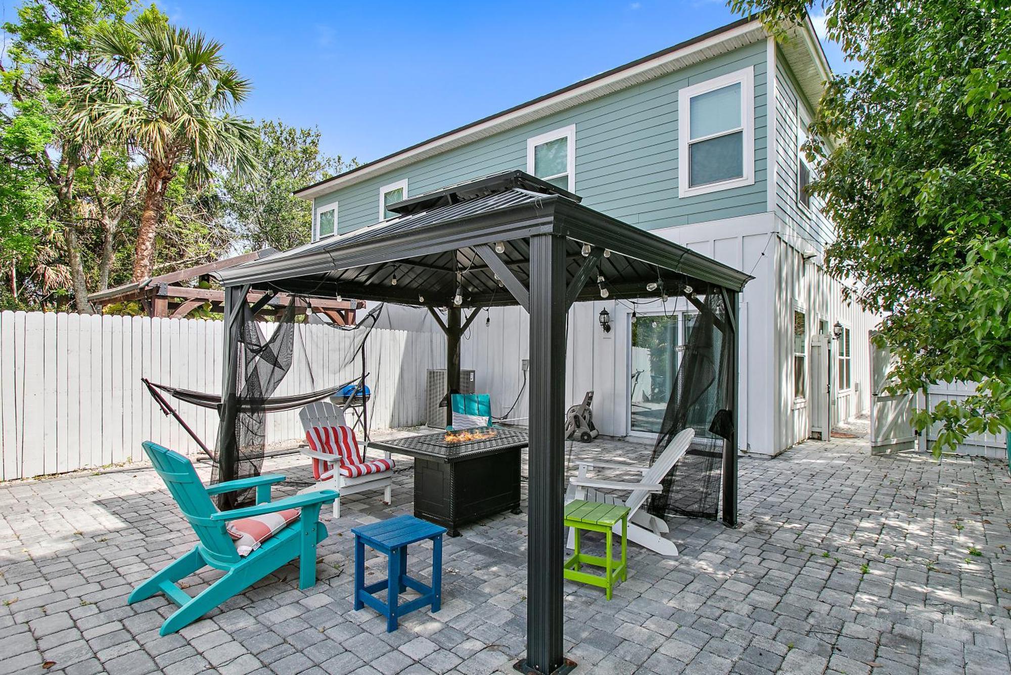 Few Steps To Ocean-4 Beach Cruisers & Free Parking & Private Backyard Jacksonville Beach Kültér fotó